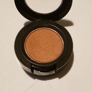 MAC Cosmetics Eye Shadow, Texture